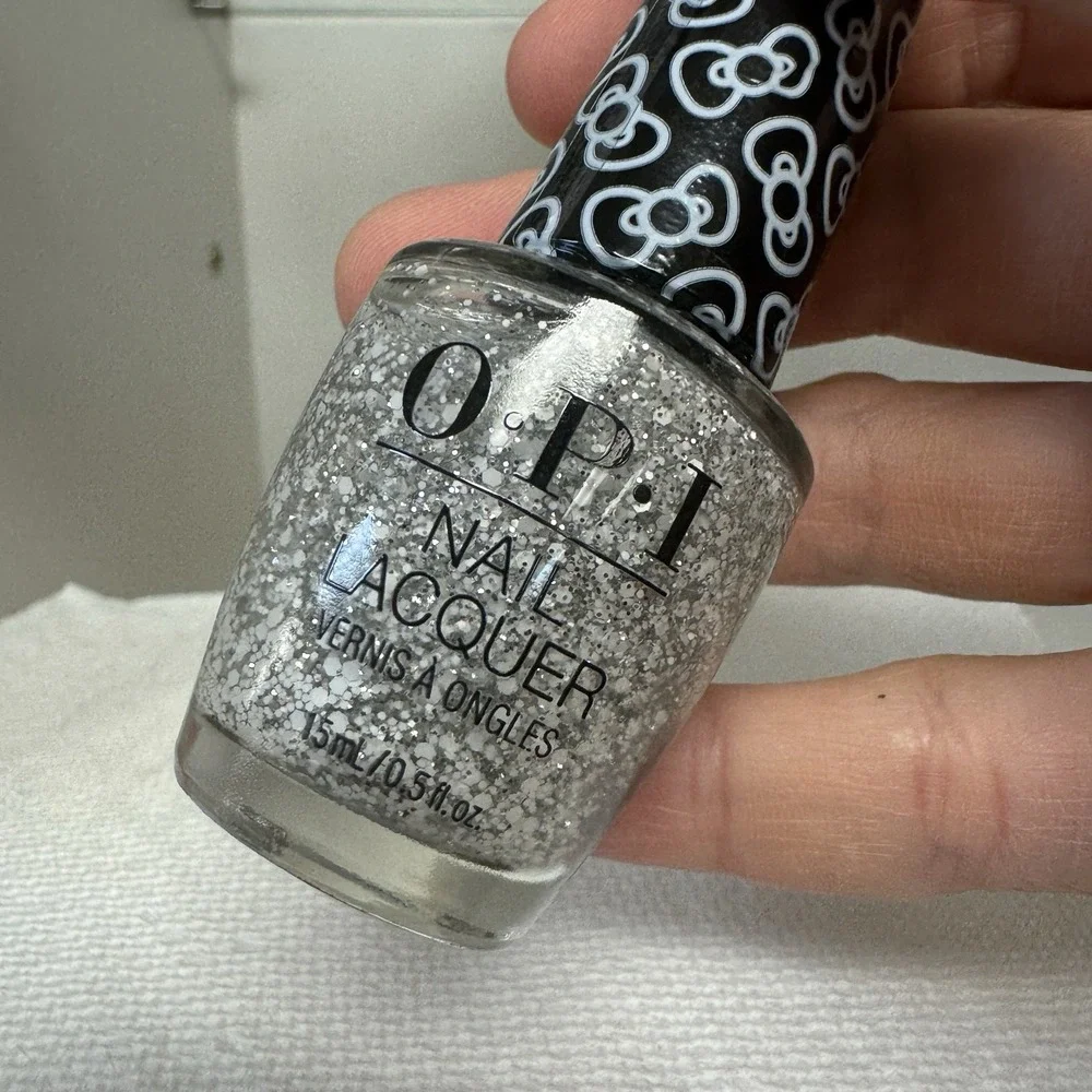 OPI Nail Lacquer - HR L01 Glitter To My Heart - 0.5oz / 15ml Hello Kitty